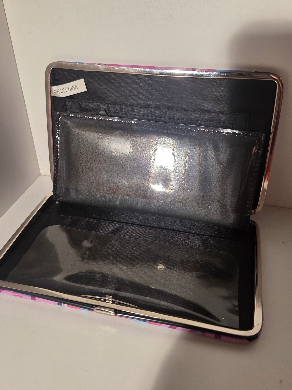 Clutch Wallet Hard Shell - Picture 5 of 10